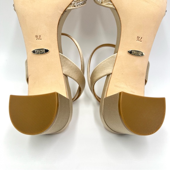 Badgley Mischka Taylin Pearl Nude Satin Jeweled Block Heel Dress Sandals Shoes - Picture 13 of 15